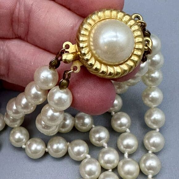 Vintage Gold Tone Pearl Beaded Double Strand Necklace,18" - Picture 4 of 5
